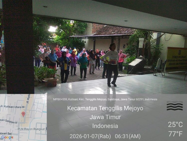 senam lansia kelurahan kutisari